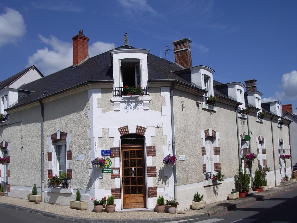 Bed and Breakfast Les Glycines Plaimpied-Givaudins Exterior foto