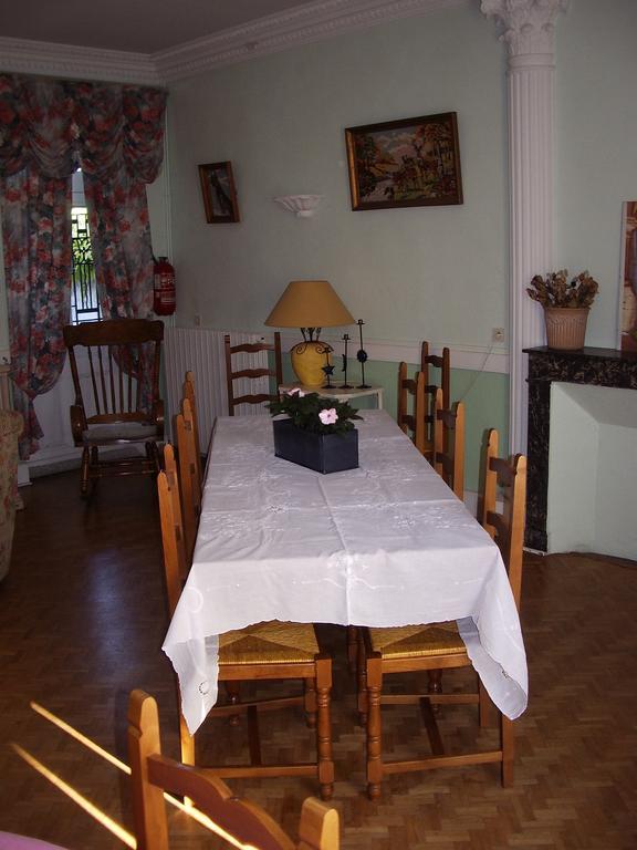 Bed and Breakfast Les Glycines Plaimpied-Givaudins Exterior foto